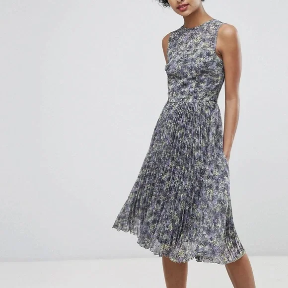 knee length dresses for ladies (M) 70s Cream Floral Trim Midi Dress main image 0